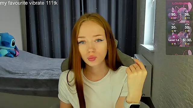 Hot Mia  online show from 11, 3, 2025