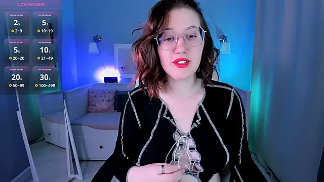 Snapshot of Charmy_Gracy chatting on 13, 11, 2025 Charmy Gracy online show from 13, 11, 2025