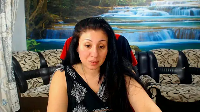 MoistMady online show from 8, 4, 2026