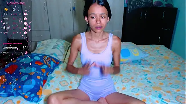 Mia sexy18  online show from 9, 2, 2026