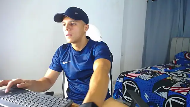 Snapshot of DavidAngell7 chatting on 20, 12, 2024 DavidAngell7 online show from 20, 12, 2024