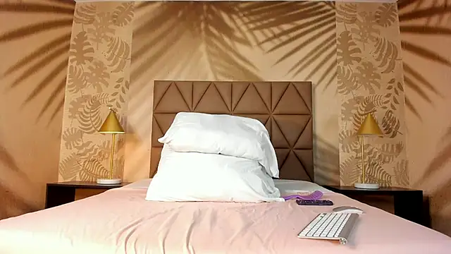 Snapshot of Scarleett_22 chatting on 12, 5, 2026 Scarleett 22 online show from 12, 5, 2026