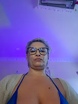 BellaBellaHot online show from 25, 11, 2025