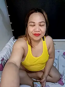 Snapshot of Sweet_asian_kylie chatting on 10, 10, 2025 Sweet asian kylie online show from 10, 10, 2025
