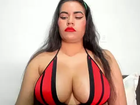 roxanamariahills  online show from 2, 12, 2024