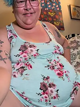 Snapshot of PotOfGreer chatting on 4, 7, 2026 PotOfGreer online show from 4, 7, 2026