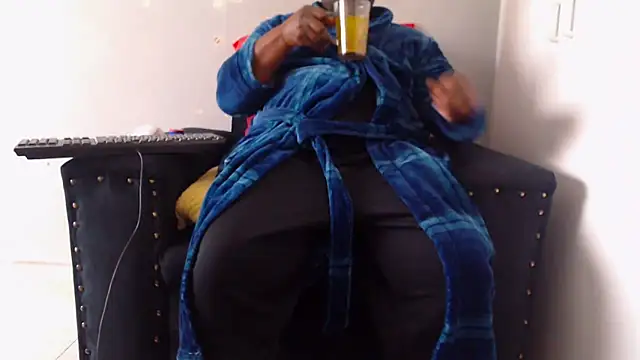 zuluboyxx online show from 21, 6, 2026