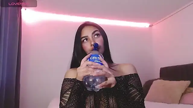 Melaniie01 online show from 14, 4, 2026