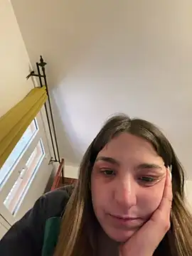 DoriDeluxe66 online show from 4, 2, 2026