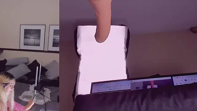 Snapshot of Lizzy_Lace chatting on 11, 1, 2025 Lizzy Lace online show from 11, 1, 2025