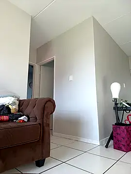 StupidNaturalPhatBooty  online show from 18, 12, 2025