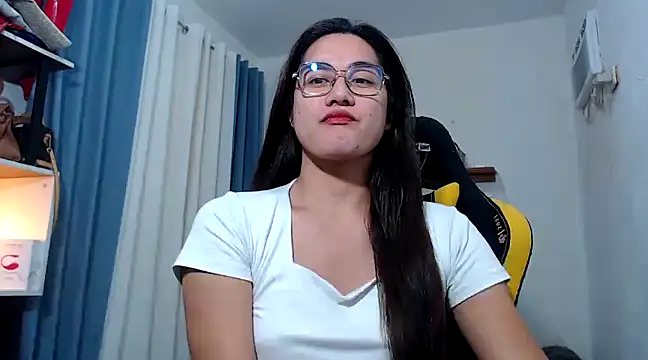 MarieLoveGlamorous online show from 2, 3, 2025