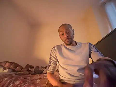 CuzzyB69 online show from 3, 3, 2025