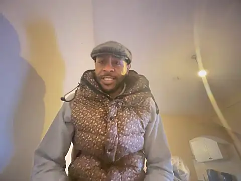 CuzzyB69 online show from 11, 3, 2025