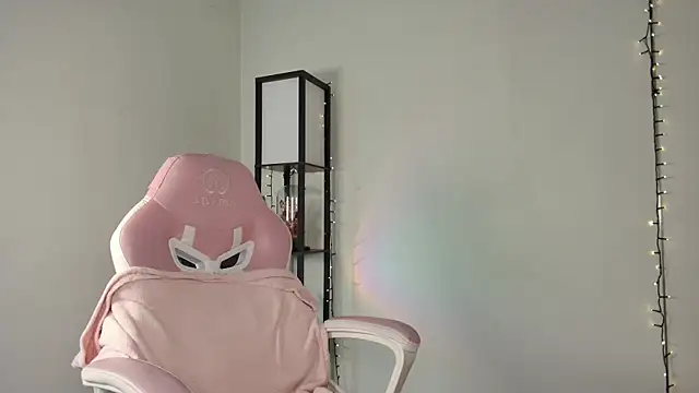  monamour  online show from 1, 2, 2025