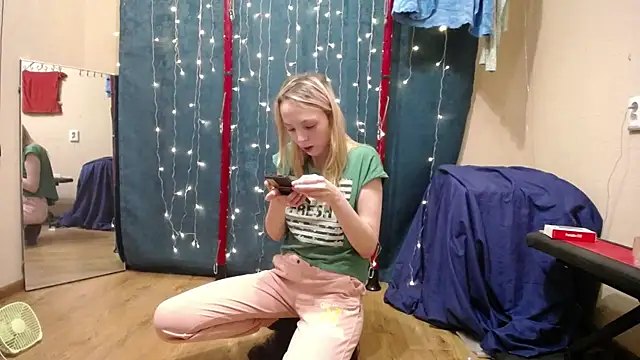 Snapshot of all_shades_dreams chatting on 20, 2, 2025 all shades dreams online show from 20, 2, 2025