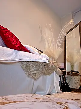 AureliaDoux online show from 1, 10, 2025