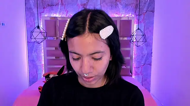 Nami usagi online show from 24, 12, 2024