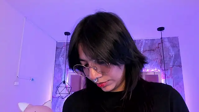 Nami usagi online show from 24, 12, 2024