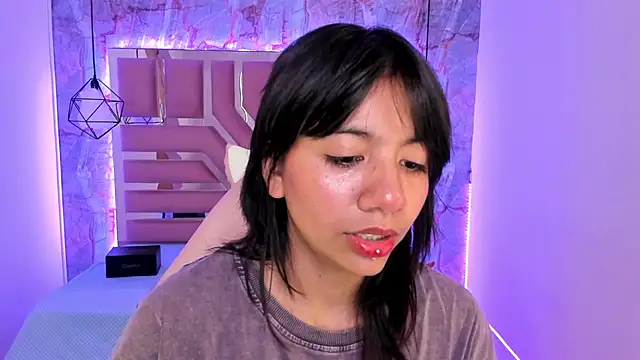 Nami usagi online show from 14, 2, 2025