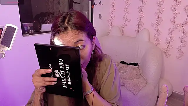 Nami usagi online show from 15, 4, 2026