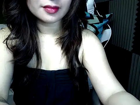 Mia 2022 online show from 4, 2, 2026