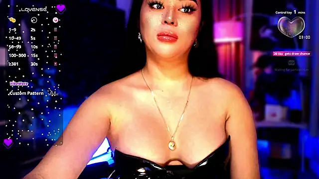 Thalia Cambridge online show from 8, 11, 2025