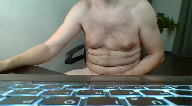 Snapshot of Horney_boy86 chatting on 7, 12, 2024 Horney boy86 online show from 7, 12, 2024