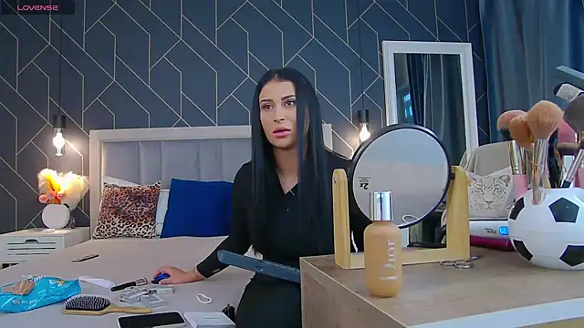 EmyLaveau online show from 14, 2, 2025