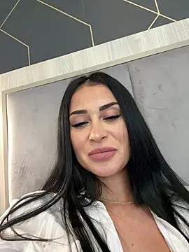 EmyLaveau online show from 18, 2, 2025