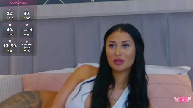 EmyLaveau online show from 21, 2, 2025