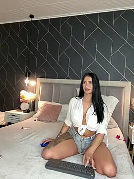 EmyLaveau online show from 15, 3, 2025