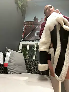 Snapshot of PennyPrincess chatting on 4, 1, 2025 PennyPrincess online show from 4, 1, 2025