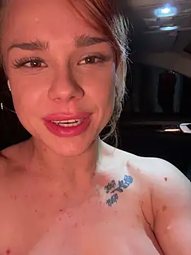 Snapshot of PennyPrincess chatting on 12, 3, 2025 PennyPrincess online show from 12, 3, 2025