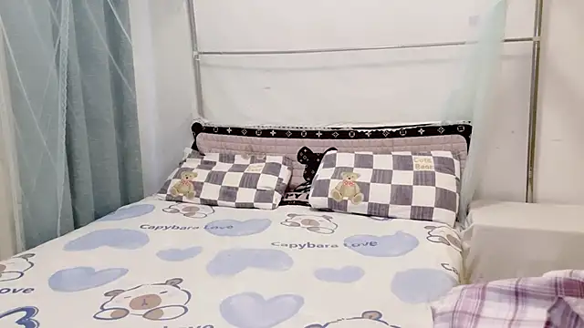 Snapshot of zqyaini chatting on 10, 9, 2025 zqyaini online show from 10, 9, 2025