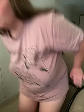 remirann  online show from 12, 3, 2025