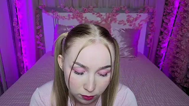 LilyStarlight online show from 5, 6, 2026