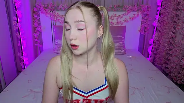 LilyStarlight online show from 26, 6, 2026