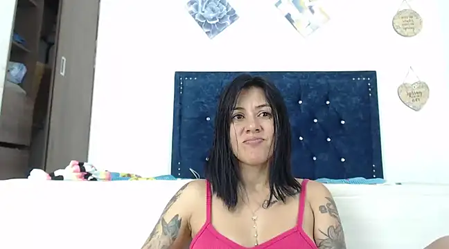 QueenSquirt  online show from 25, 1, 2025