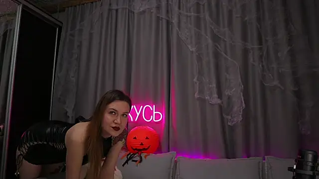 Snapshot of _LadyMargo_ chatting on 27, 10, 2025 LadyMargo online show from 27, 10, 2025