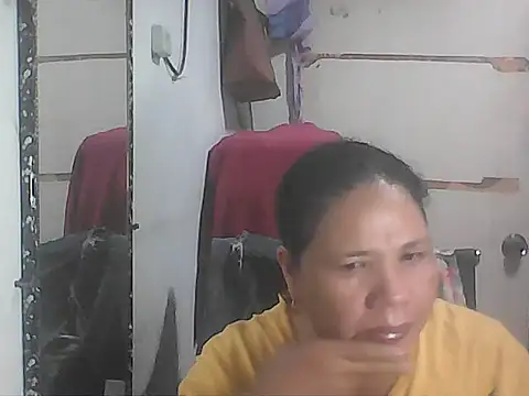 Snapshot of hotwet_mama4uxx chatting on 3, 2, 2026 hotwet mama4uxx online show from 3, 2, 2026