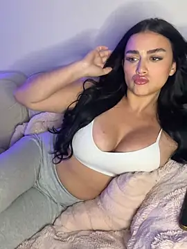 Snapshot of Celinaax chatting on 9, 7, 2026 Celinaax online show from 9, 7, 2026