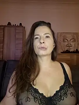 cristalines online show from 16, 10, 2025