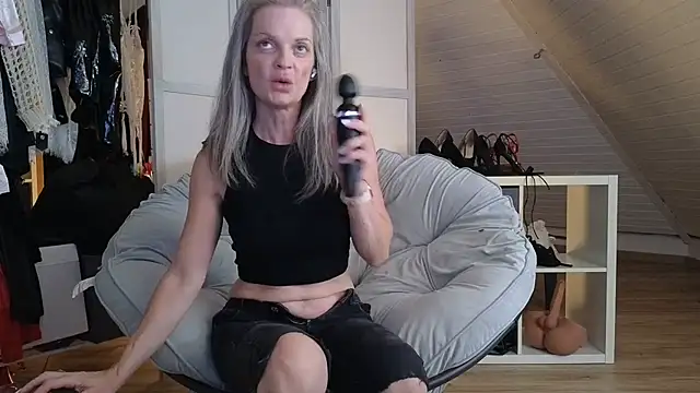 Sabdeluxe online show from 29, 9, 2025