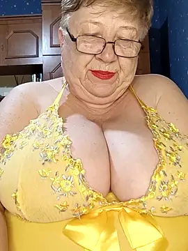 Snapshot of Lena_Gaby chatting on 4, 6, 2026 Lena Gaby online show from 4, 6, 2026