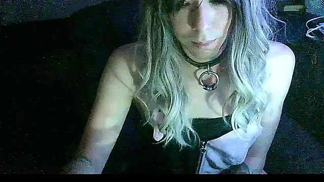 Snapshot of crystalxh chatting on 19, 9, 2025 crystalxh online show from 19, 9, 2025