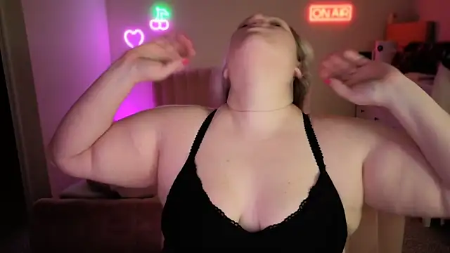 PiggyRose online show from 4, 11, 2025