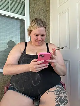 PiggyRose online show from 23, 7, 2026