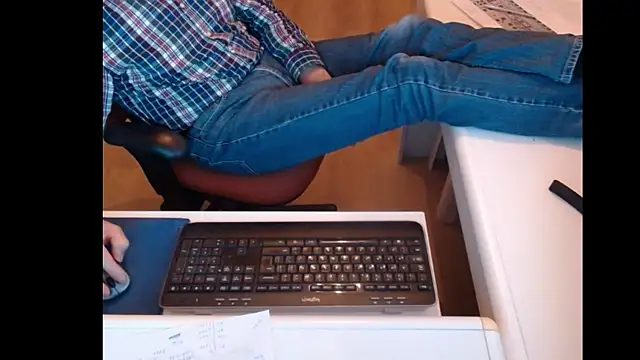 dutchpornking online show from 5, 3, 2025