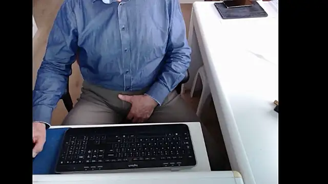 dutchpornking online show from 13, 4, 2026